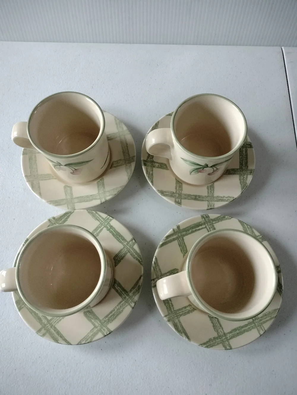 Pfaltzgraff Garden Party 8oz Set Of 4 Mugs Saucers Coffee Tea Cherry Tulip